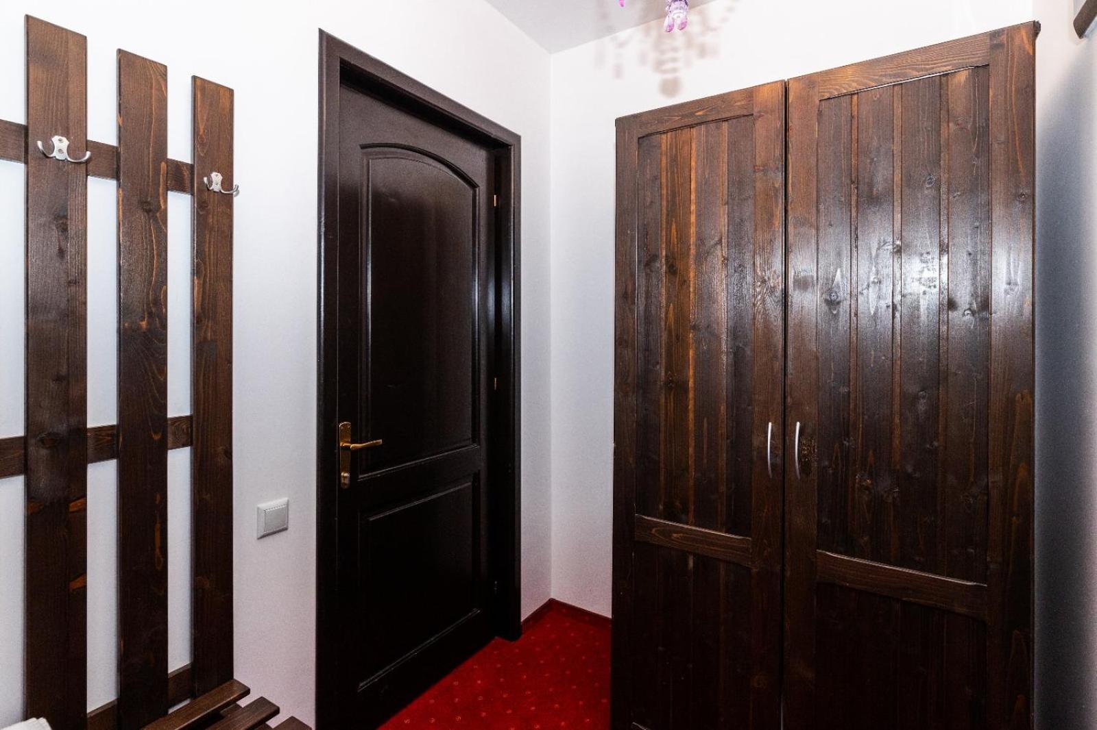 Vila Luca-Hotel Şirnea Eksteriør billede