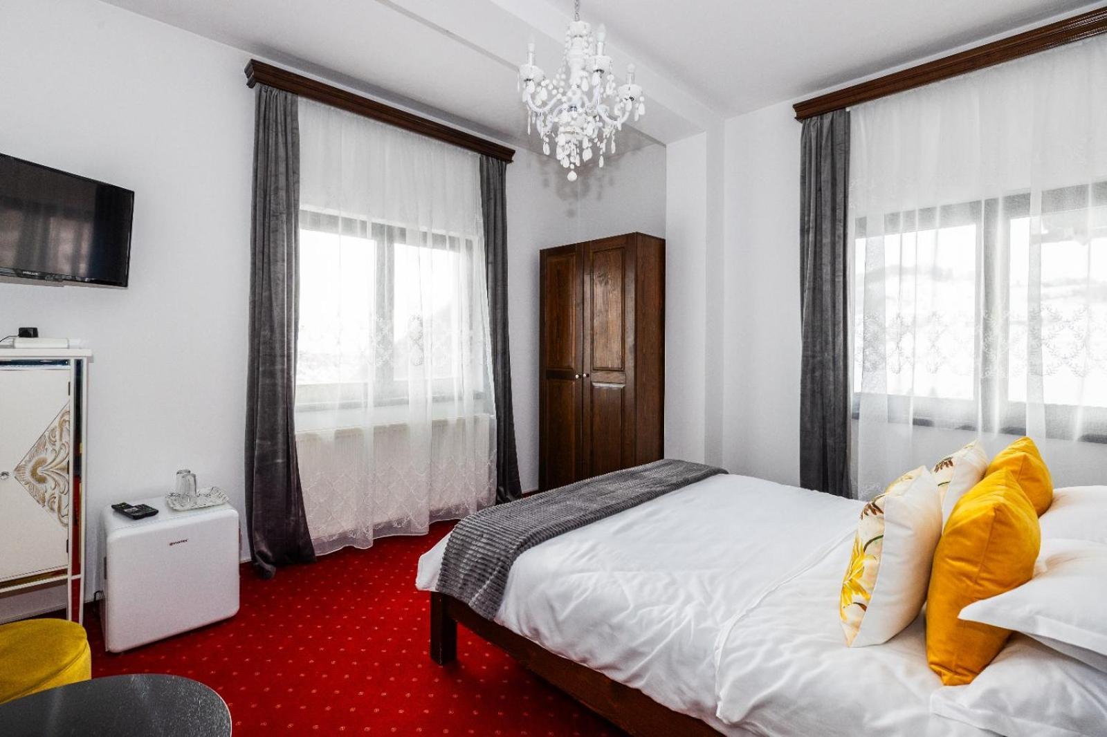 Vila Luca-Hotel Şirnea Eksteriør billede